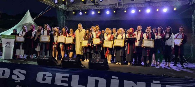 Kbü’de Mezuniyet Törenleri Sona Erdi