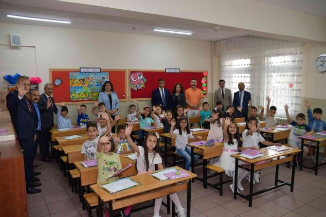 Karabük’te 36 Bin 818 Öğrenci Karne Heyecanı Yaşadı