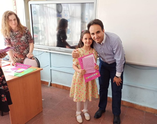 Öğrencilerin Karne Heyecanı