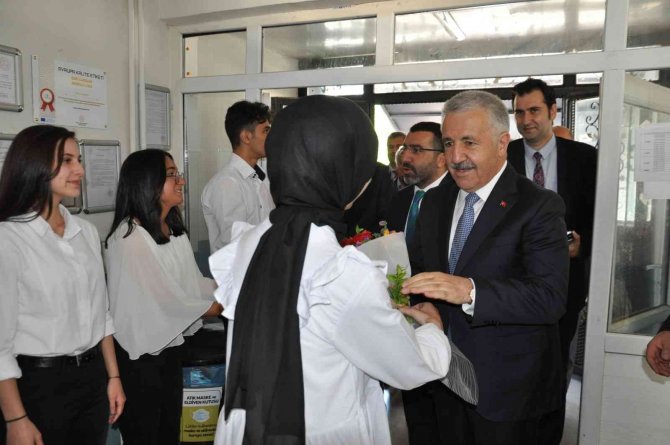 Kars’ta Öğrencilerin ’Yaz Tatili’ Başladı