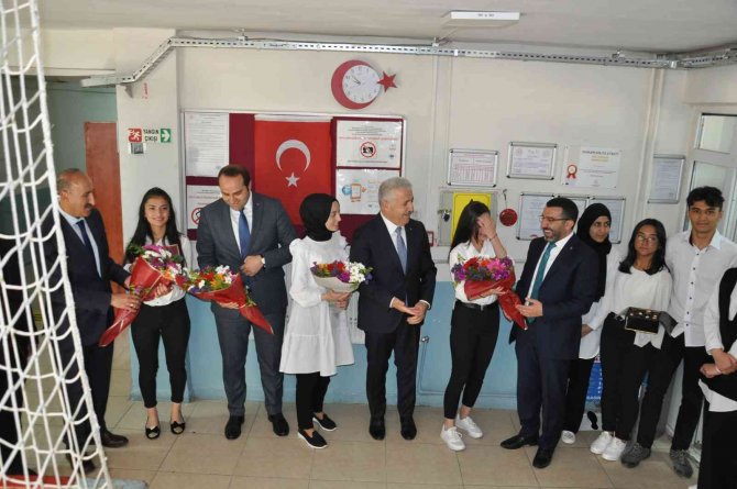 Kars’ta Öğrencilerin ’Yaz Tatili’ Başladı