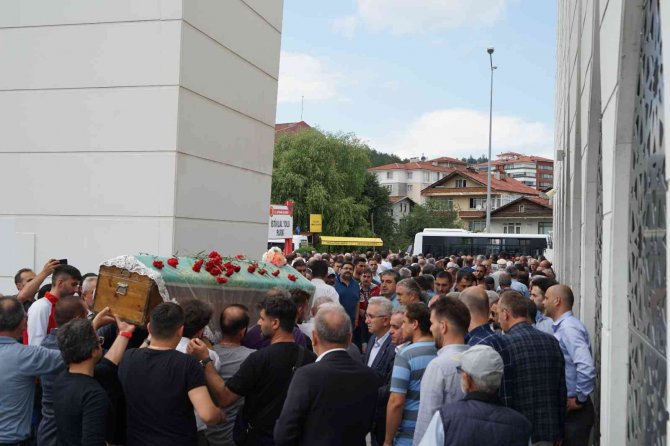 Gözyaşları 12 Yaşındaki Tuana İçin Aktı