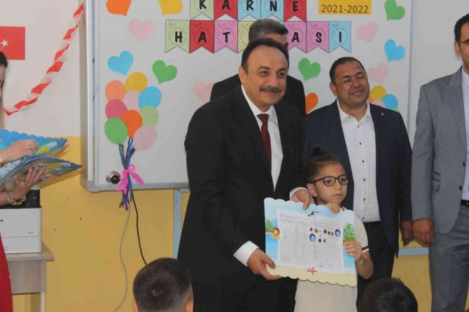 Kilis’te Suriyeliler Dahil 52 Bin Öğrenci Karne Aldı