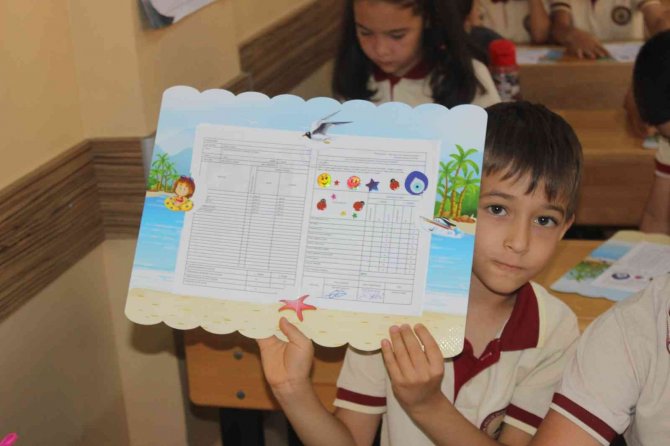 Kilis’te Suriyeliler Dahil 52 Bin Öğrenci Karne Aldı