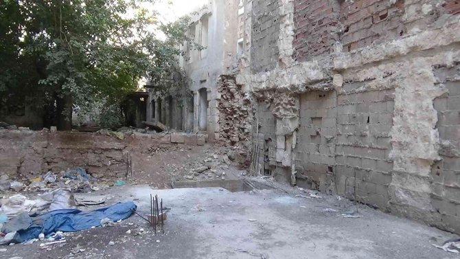 Kilis’te Metruk Evin Duvarı Yıkıldı: 1 Ölü