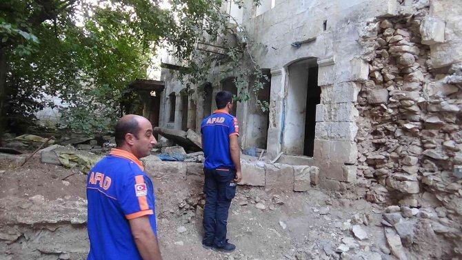 Kilis’te Metruk Evin Duvarı Yıkıldı: 1 Ölü