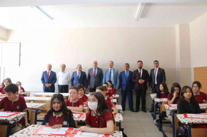 Kütahya’da 566 Okulda 99 Bin 563 Öğrenci Karne Heyecanı Yaşadı