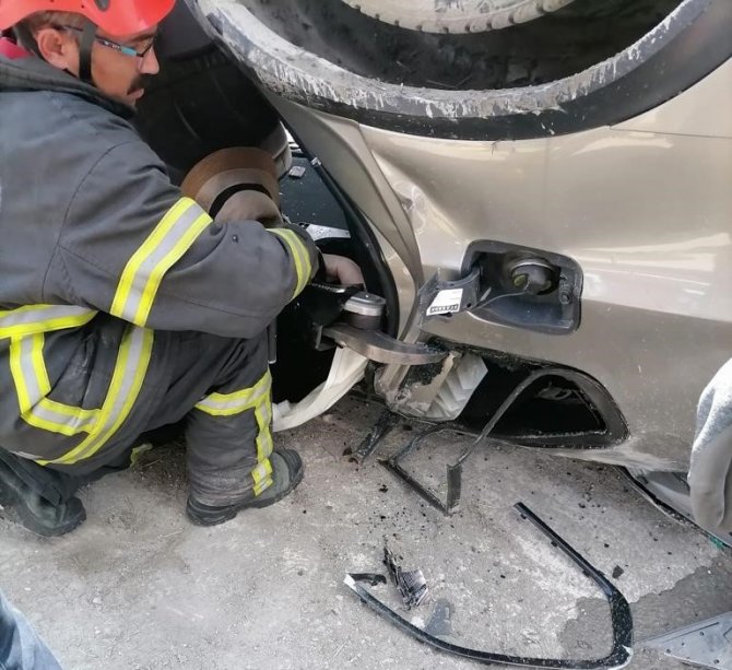 Bulgaristanlı Aile Kütahya’da Trafik Kazası Yaptı: 1 Ölü, 3 Yaralı