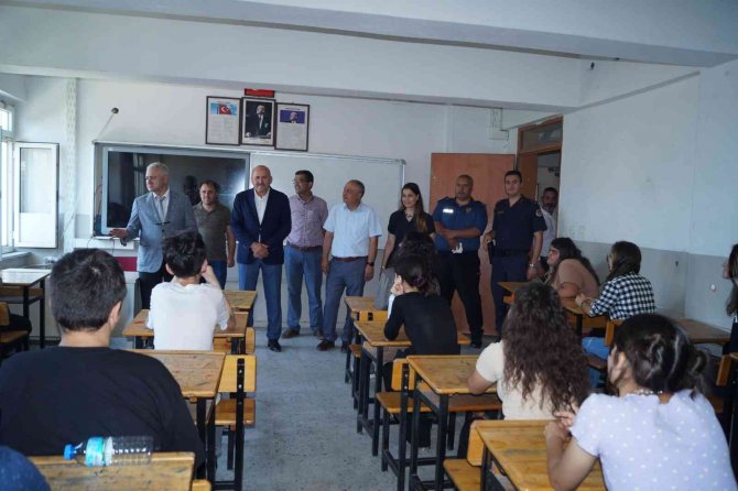 Kuyucak’ta Öğrenciler Karne Sevinci Yaşadı