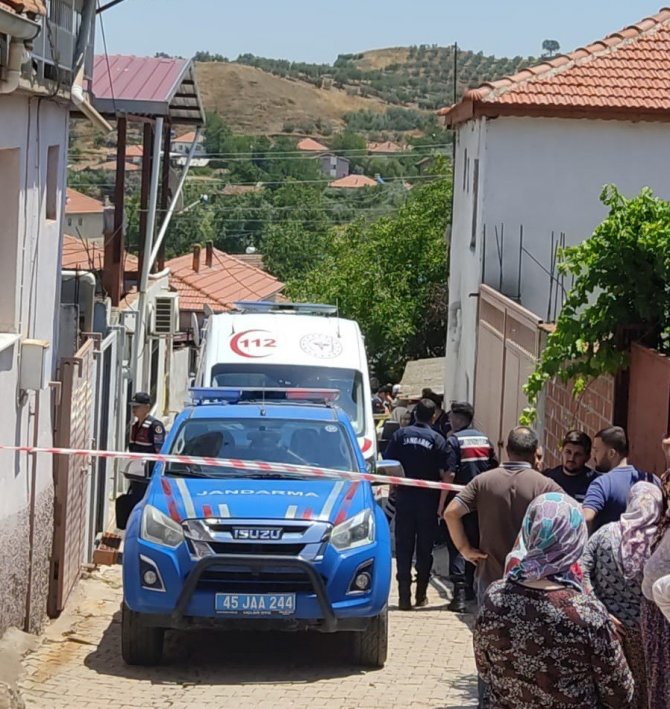 Manisa’da Vahşet: Karı Koca Bıçaklanarak Öldürülmüş Halde Bulundu