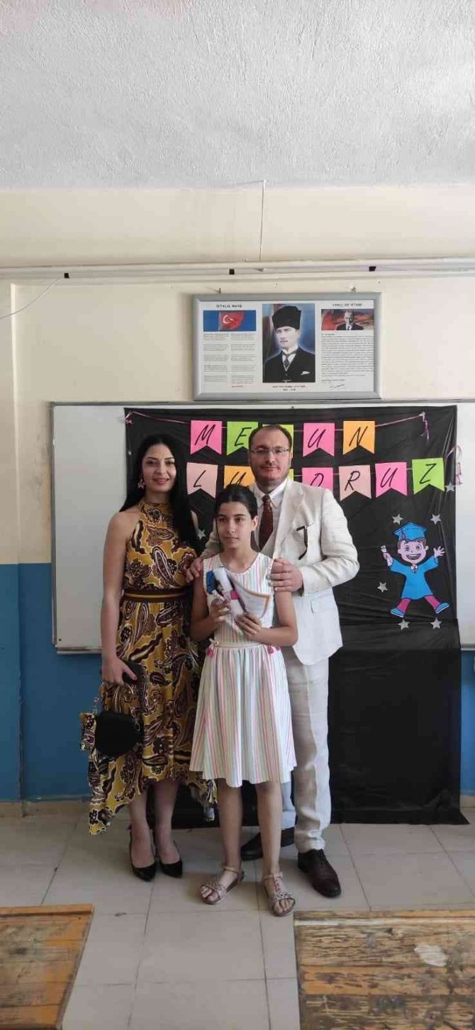 Sarıgöl’de 5 Bin 250 Öğrenci Karne Aldı