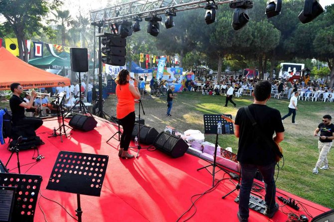 Kent Orkestrasından Denizciler Kampında ‘Yaza Merhaba’ Konseri