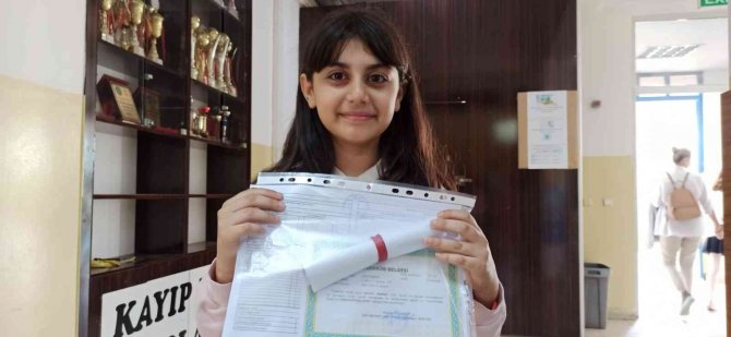 Düzce’de 73 Bin Öğrenci Karne Heyecanı Yaşadı