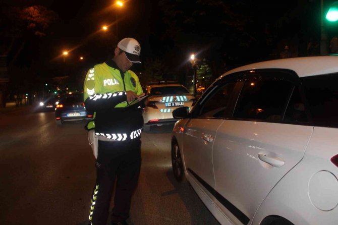 Ünye Polisinden Şok Denetim: 1 Saatlik Uygulamada 9 Bin Lira Ceza