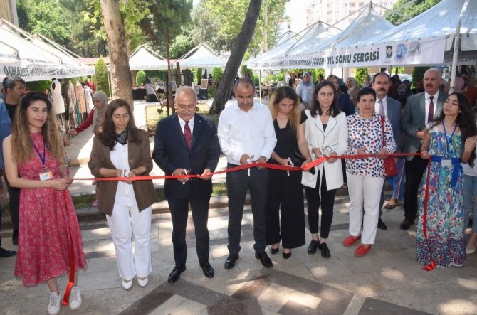 Osmaniye’de Kadınların El Emeği Göz Nuru Ürünleri Sergilendi