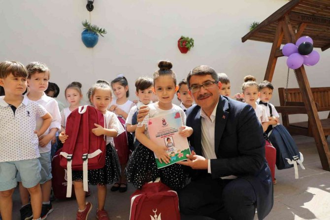 Şehzadeler’in Minikleri Karne Heyecanı Yaşadı