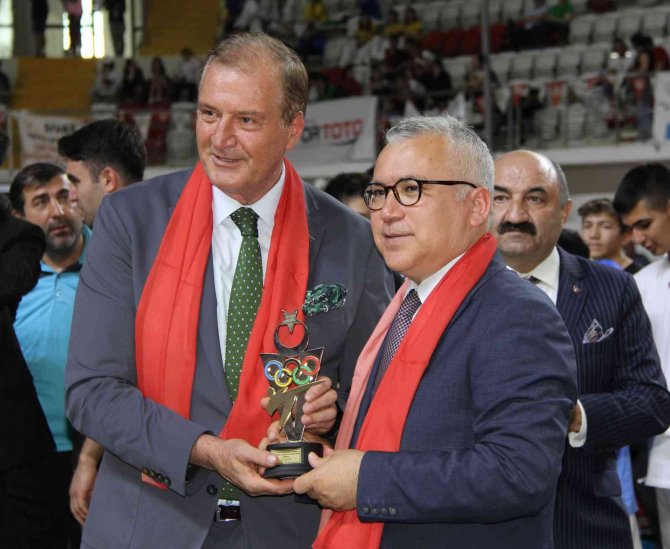Yıldızlar Türkiye Tekvando Şampiyonası’nın Açılış Seremonisi Yapıldı