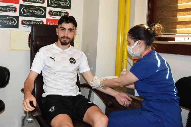 Manisa Fk’lı Futbolcular Sağlık Kontrolünden Geçti