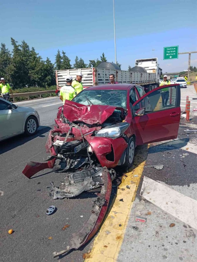 Otoyolda Otomobiller Çarpıştı: 5 Yaralı