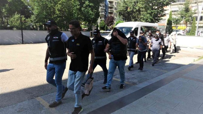 Tokat’ta Rüşvet Operasyonu: 8 Gözaltı