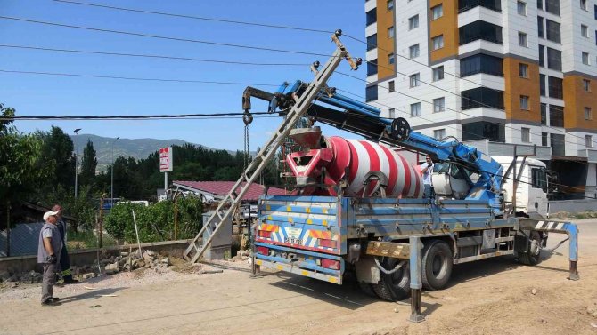 İ̇letişim Hatlarına Takılan Mikser Ortalığı Savaş Alanına Çevirdi
