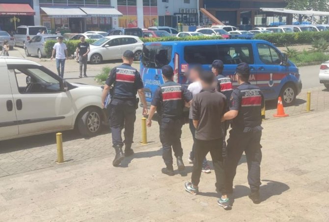 Trabzon’da Oto Hırsızları Jandarma Dedektiflerinden Kaçamadı