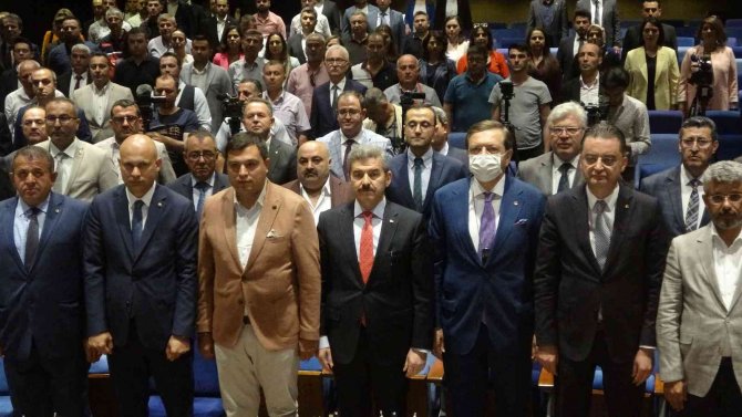 Uşak’ta "Ekonomiye Değer Katanlar Ödül Töreni"