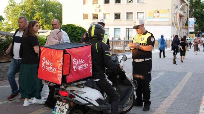 Gazipaşa Caddesi’nde Motosiklet Denetimi