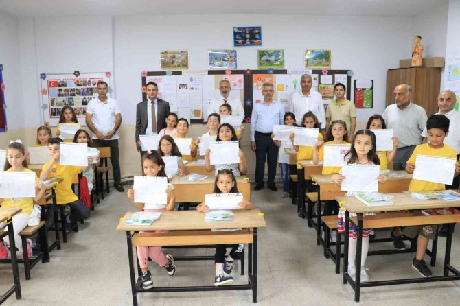 Altınova Ve Çiftlikköy’de Karne Heyecanı