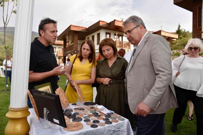 Çamurdan Sanata Sergisi Büyük Beğeni Topladı