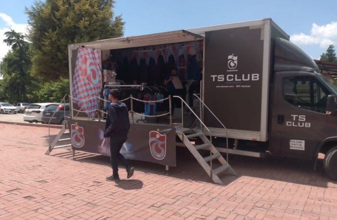 Kızılay İle Trabzonspor Araçları Tavşanlı’da