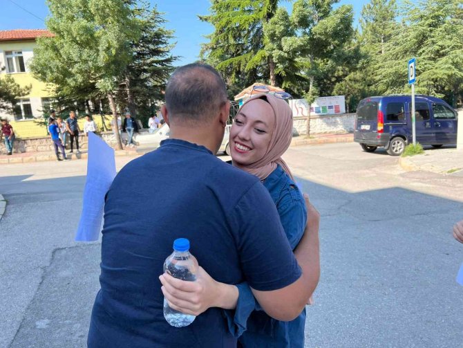 Aile Boyu Yks’ye Girdiler