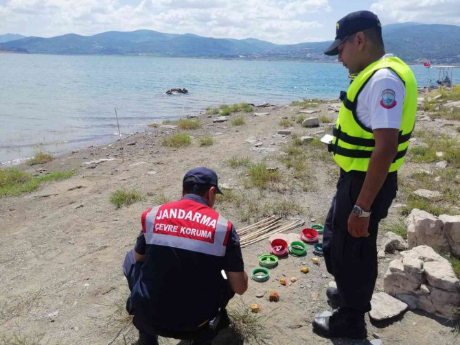 Botlu Jandarma Ekipleri Kaçak Balık Avcılarına Göz Açtırmadı