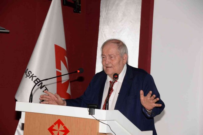 Canlı Cerrahi Uygulamasını 15 Bin Cerrah İzledi