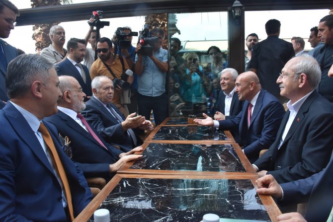 Kılıçdaroğlu Ve Karamollaoğlu İ̇zmir’de Bir Araya Geldi