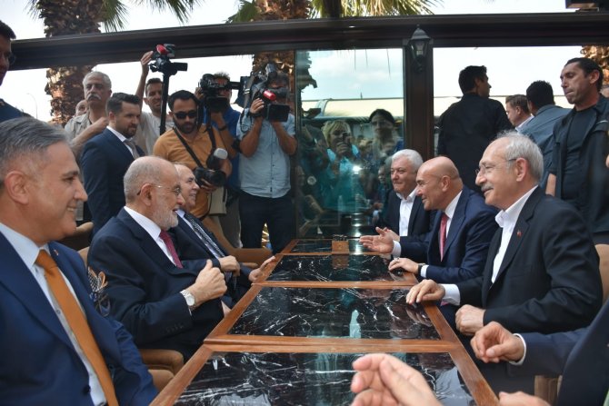 Kılıçdaroğlu Ve Karamollaoğlu İ̇zmir’de Bir Araya Geldi