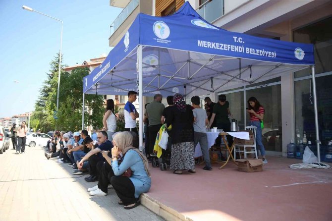 Yks’ye Giren Öğrencilere Ve Ailelerine İkram