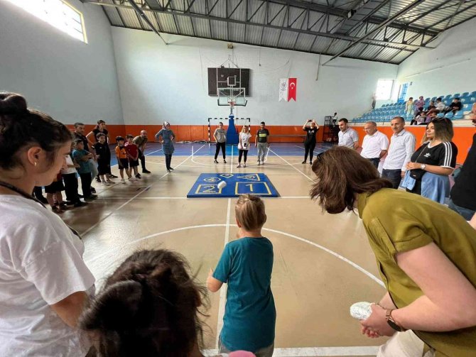 İ̇lkokul Fiziksel Etkinlik Oyunları Etkinliği Yapıldı