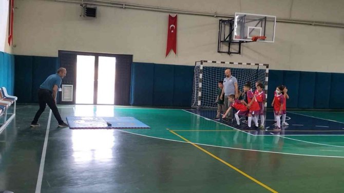 İ̇lkokul Fiziksel Etkinlik Oyunları Etkinliği Yapıldı