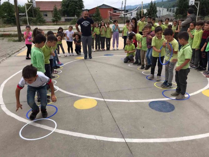 İ̇lkokul Fiziksel Etkinlik Oyunları Etkinliği Yapıldı