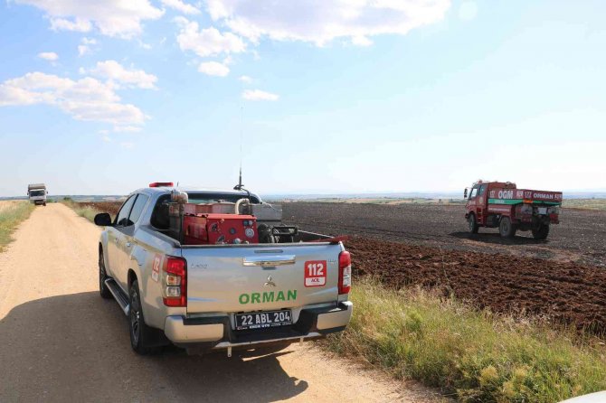 Edirne’de 30 Dönüm Arpa Tarlası Küle Döndü