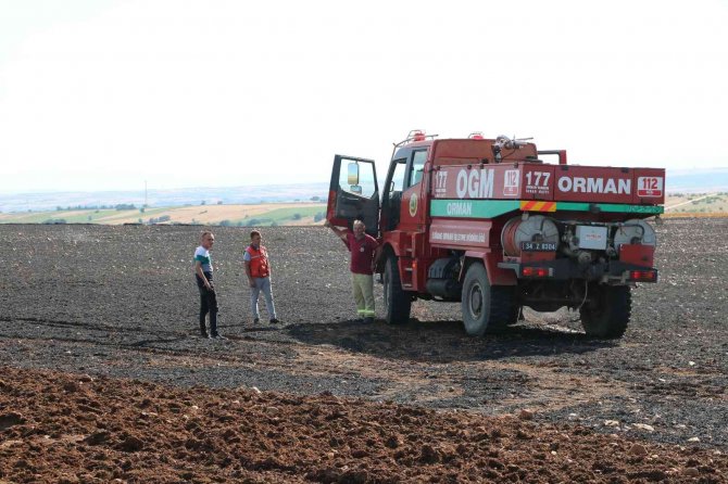 Edirne’de 30 Dönüm Arpa Tarlası Küle Döndü