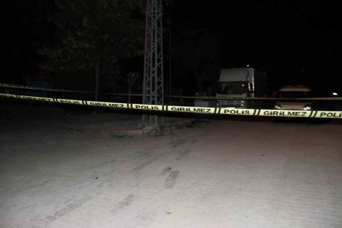Husumetlilerin Karşılaşmasında Silahlar Konuştu: 2 Yaralı