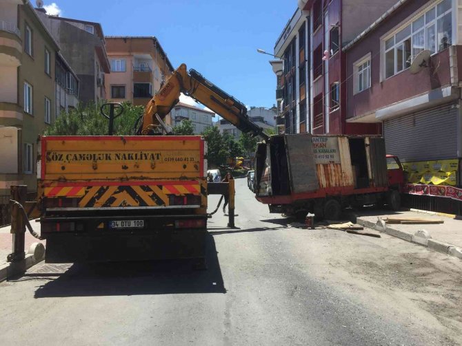 Eyüpsultan’da 17 Araca Çarpan İ̇ett Otobüsü Kamerada