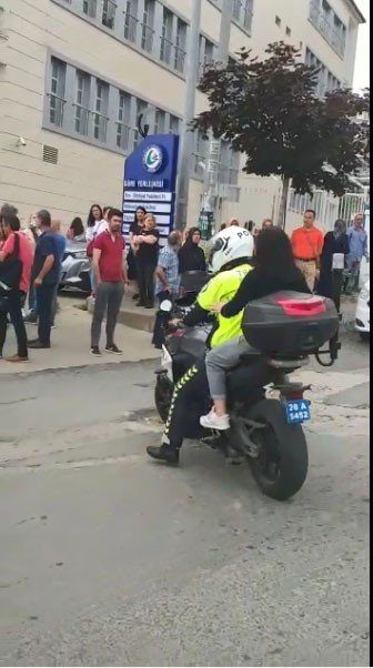 Giresun’da Yks Öncesi Kimliğini Evde Unutan Öğrencinin İmdadına Motorize Polis Ekipleri Yetişti