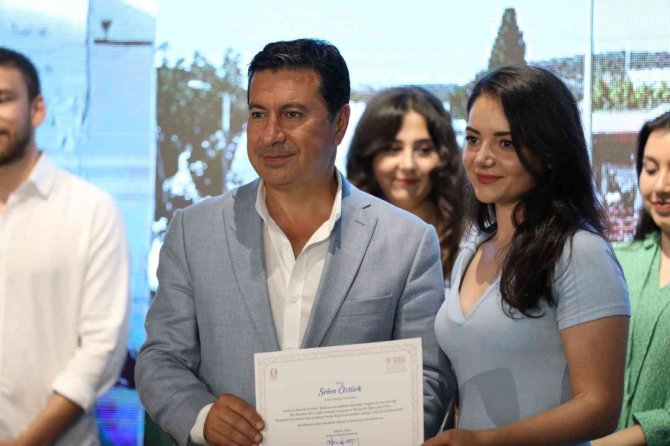 "İ̇ki Meydan Bir Cadde" Proje Sergisi Ve Ödül Töreni Gerçekleştirildi