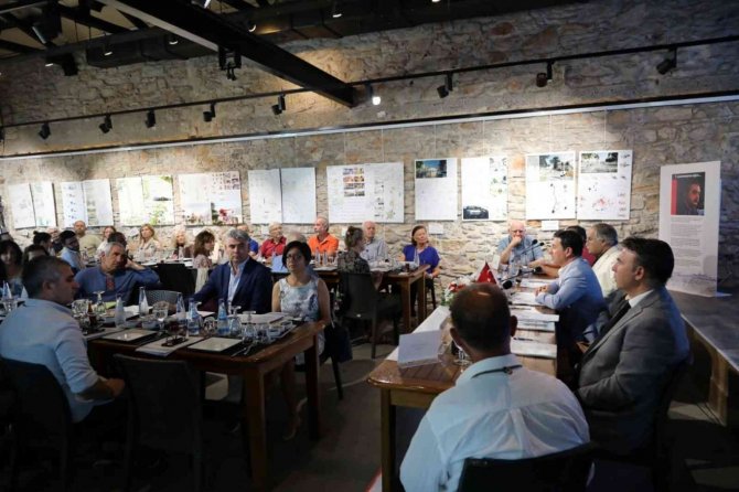 "İ̇ki Meydan Bir Cadde" Proje Sergisi Ve Ödül Töreni Gerçekleştirildi