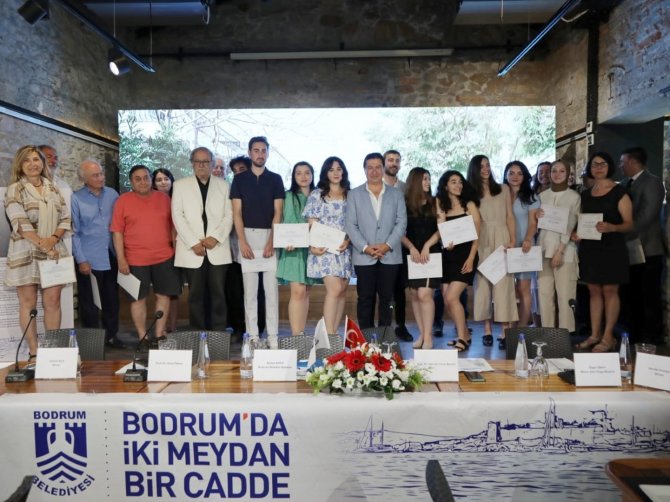 "İ̇ki Meydan Bir Cadde" Proje Sergisi Ve Ödül Töreni Gerçekleştirildi