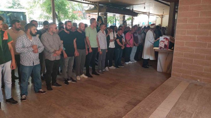 Eski Kocasının Öldürdüğü Kadın Ve Bebeğine Acı Veda