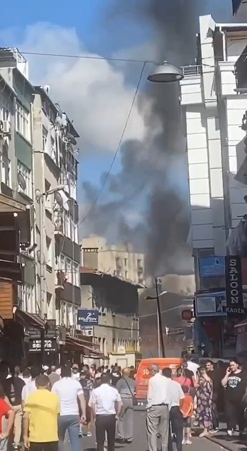 İ̇stanbul Emniyet Müdürlüğünün Kumkapı Deposunda Yangın